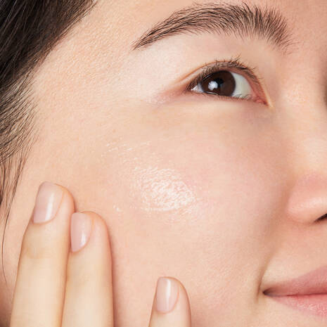 kiehls-face-serum-vital-skin-strengthening-super-serum-100ml-3605972256201-photo-how-to-apply.jpg